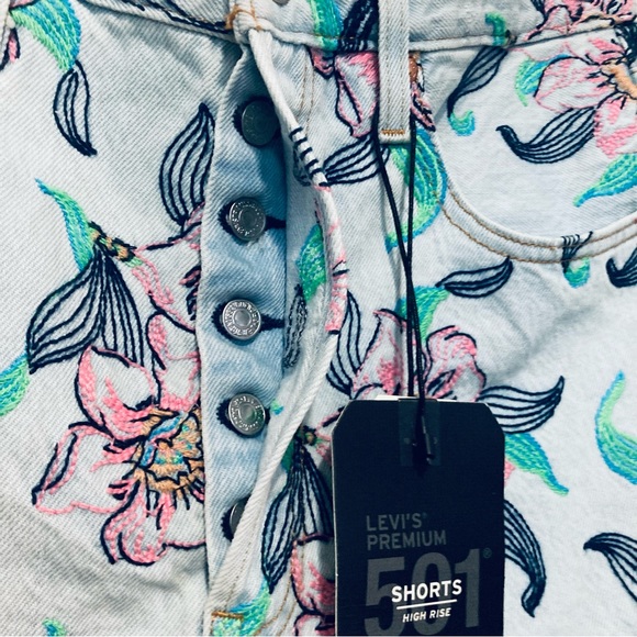 Levi’s 501 High Rise Denim Floral Embroidery Beautiful Shorts Size:31